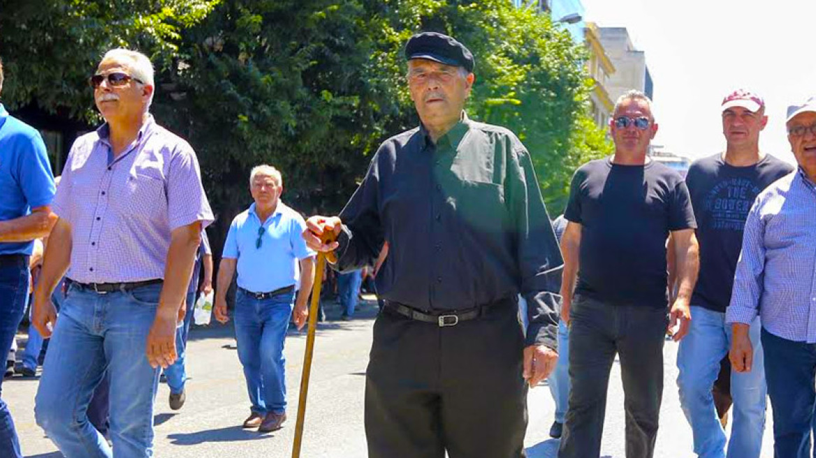 Κατά 102 ευρώ θα μειωθεί η μέση σύνταξη το 2021