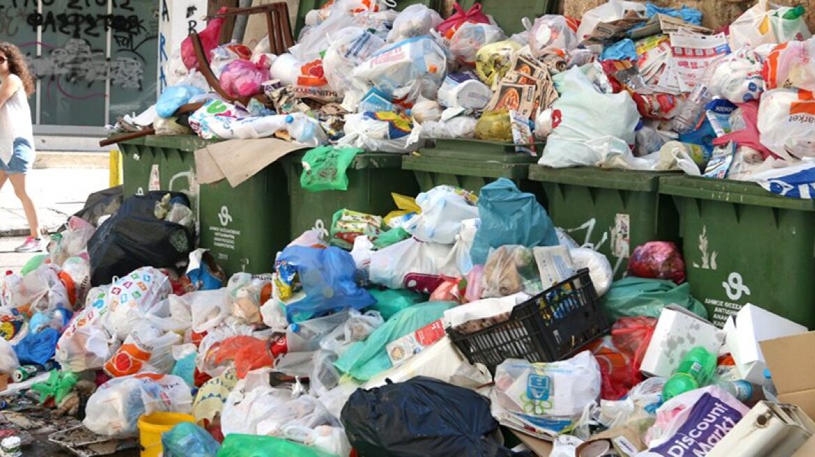 Refuse collectors end strike!