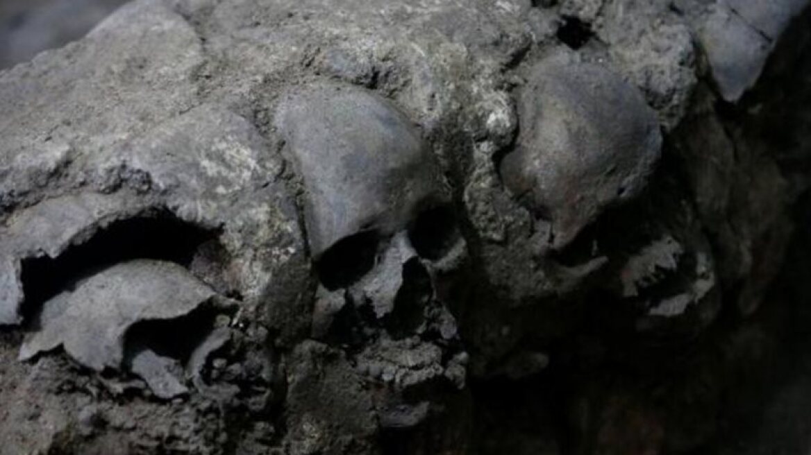 Human skull tower found in Mexico (video)