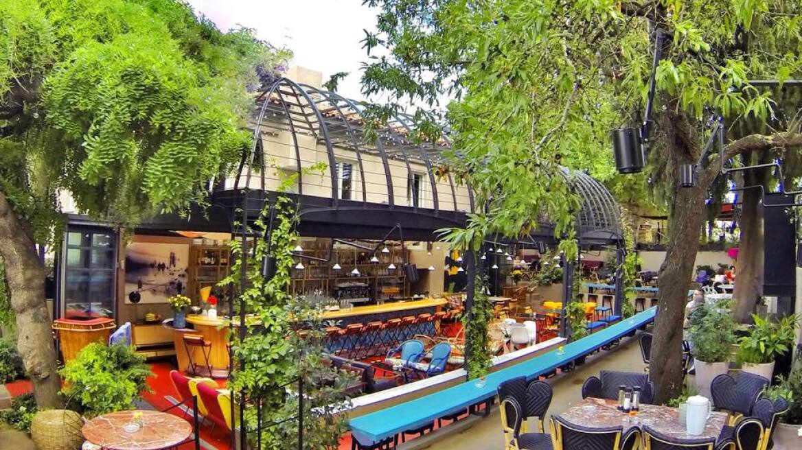 Βγες έξω: Οι ομορφότερες αυλές στην πόλη 