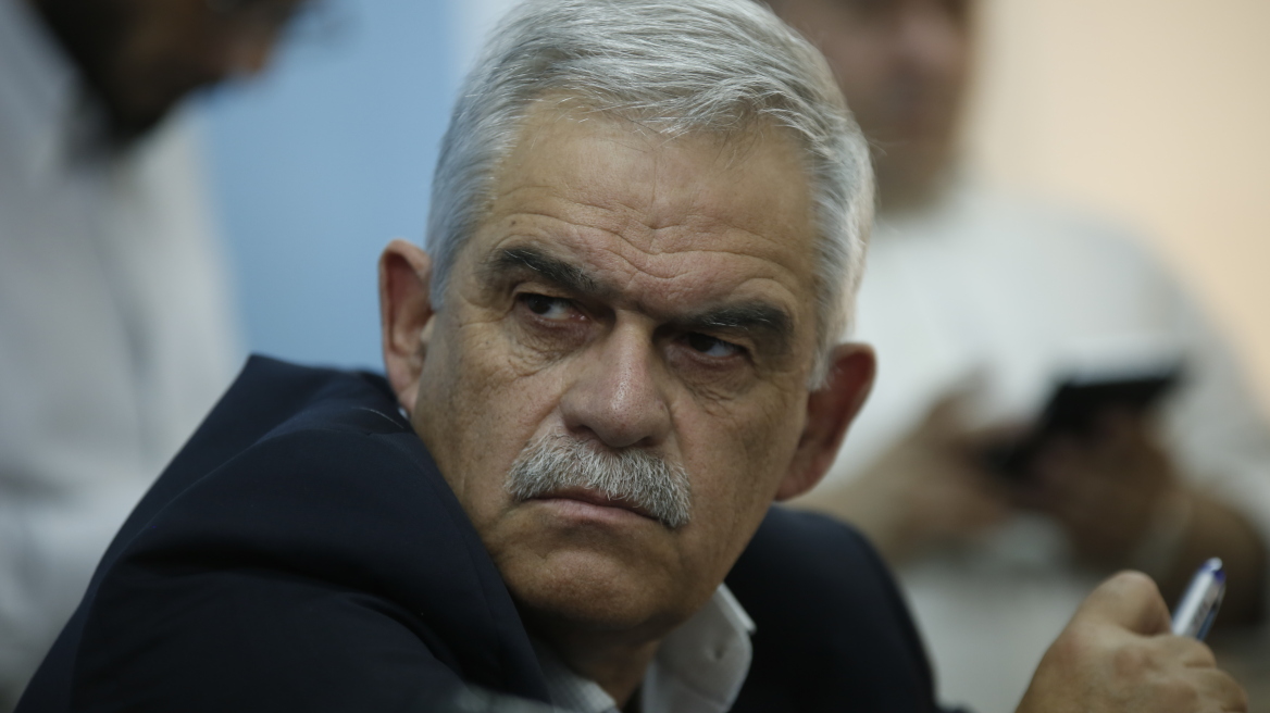 Ενοχλημένος ο Τόσκας με τους συνδικαλιστές πυροσβέστες: Περιφέρεστε στα κανάλια ενώ άλλοι σβήνουν φωτιές