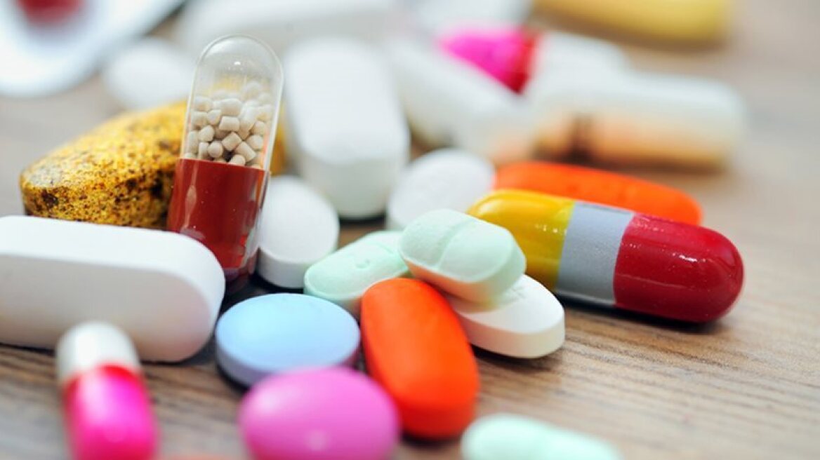 Politico: Poor Greece splurges on costly drugs