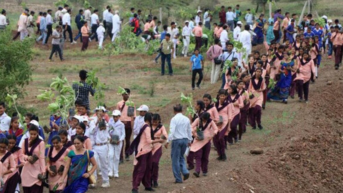 India plants 66 million trees to break its own record