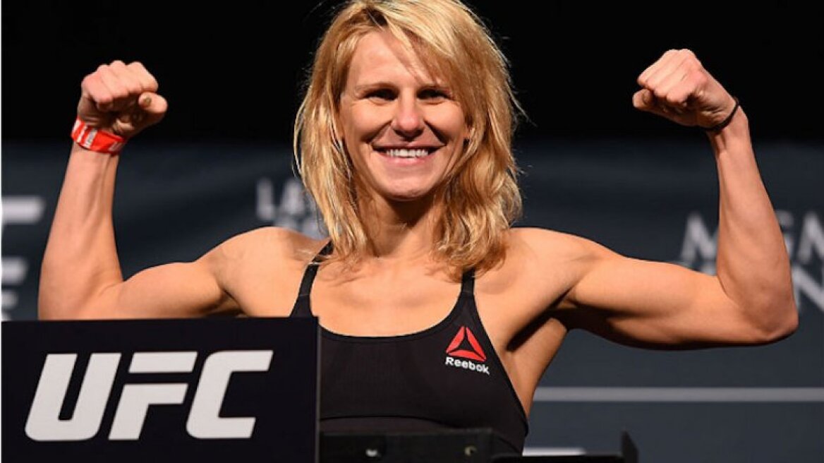  Η μαχήτρια MMA που... τα έκανε πάνω της, τώρα θα διαφημίσει υγρά μαντηλάκια