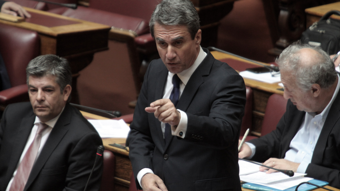Λοβέρδος: Η χώρα είναι στα όρια της δημοκρατικής εκτροπής