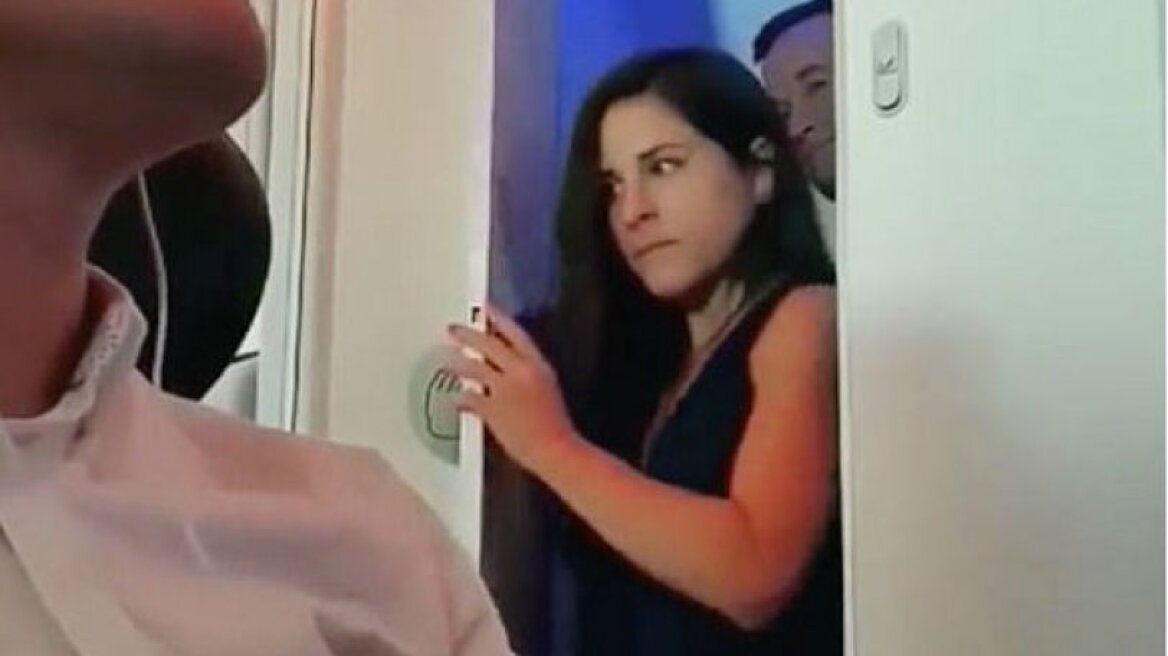 Ζευγάρι «συνελήφθη» στις τουαλέτες αεροπλάνου