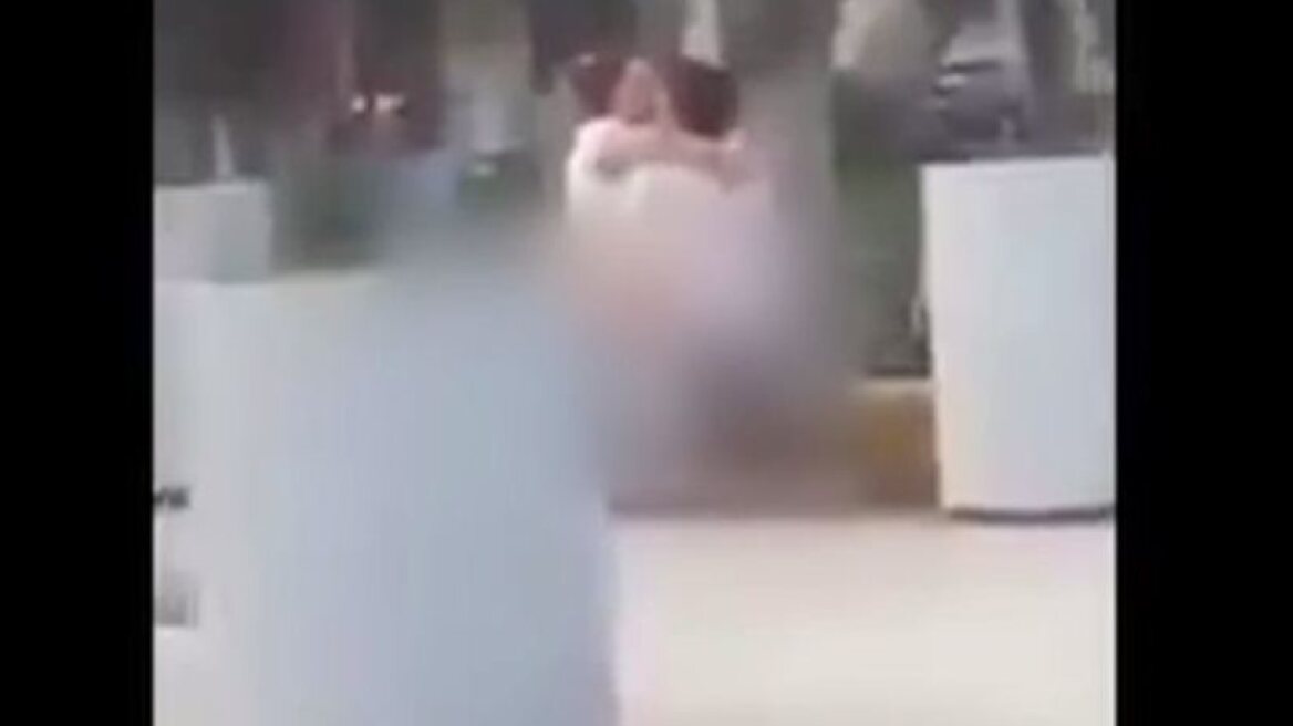 Horny couple have public sex in Mexico (warning: explicit video)