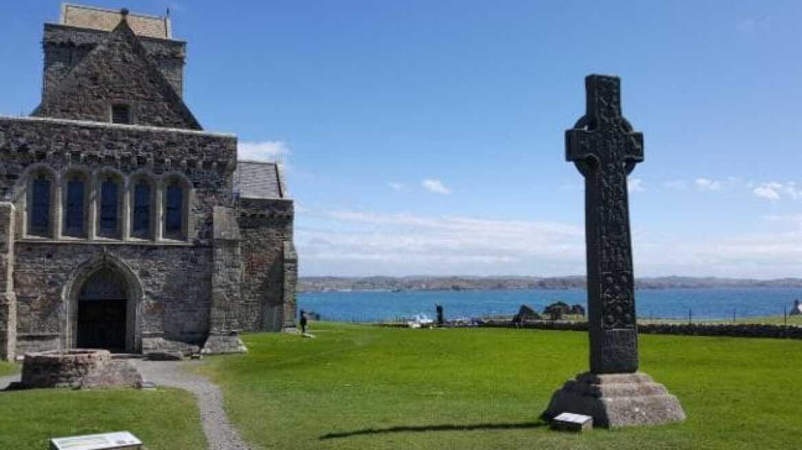 Βίντεο: Ανακαλύφθηκε ίσως το σημαντικότερο οίκημα στη χριστιανική ιστορία της Βρετανίας