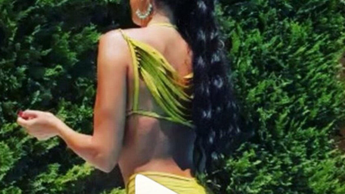 Katerina Stikoudi cools off, but temperature rises (video)