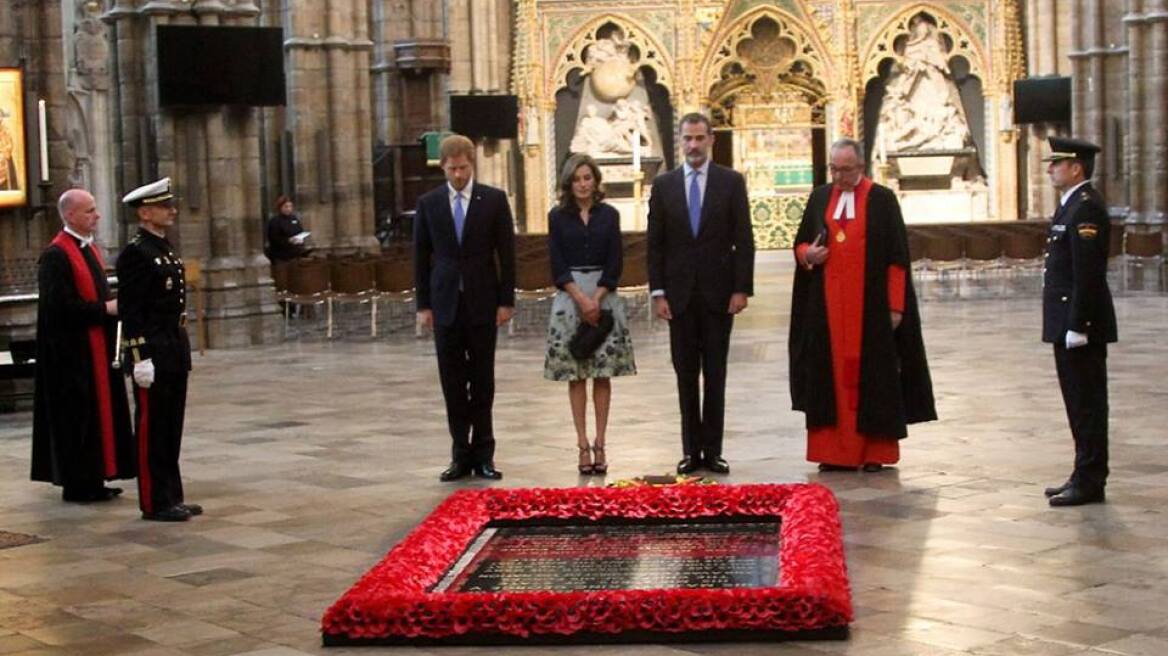  Καταγοητευμένη από τον πρίγκιπα Χάρι η βασίλισσα Λετίσια!