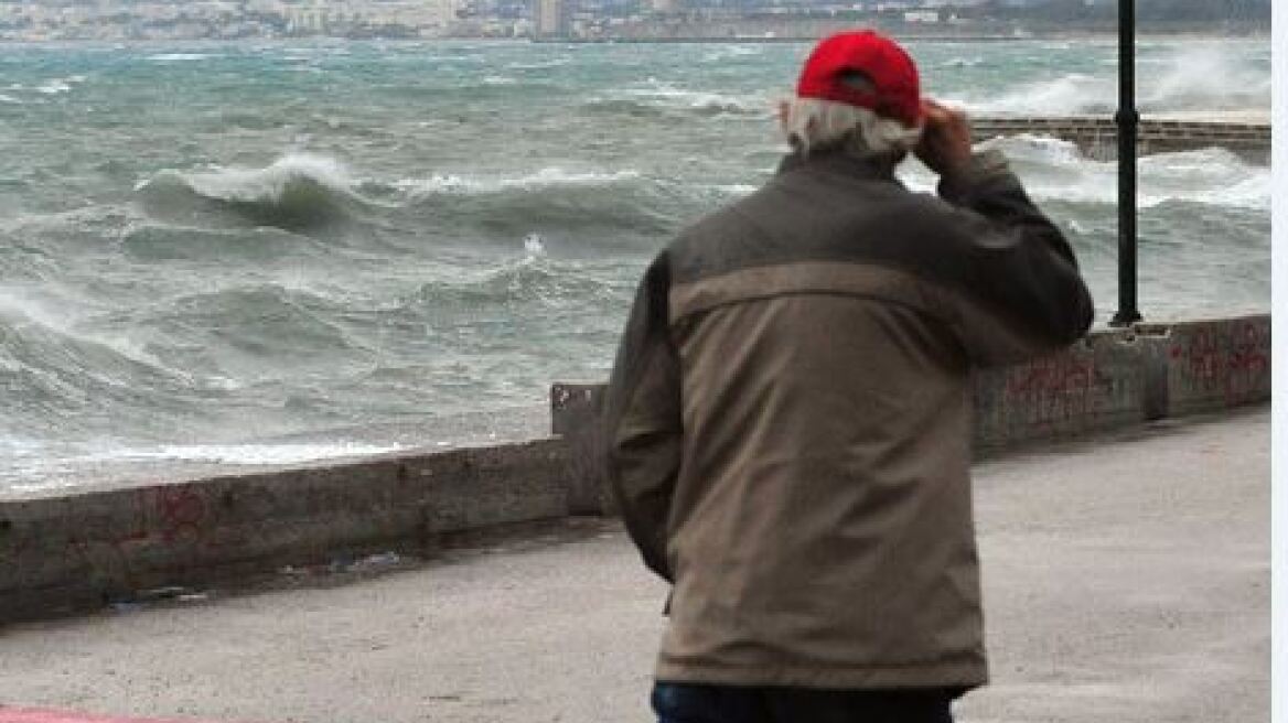 Ναύπακτος: 85χρονος έτρεψε σε φυγή δύο επίδοξους κλέφτες