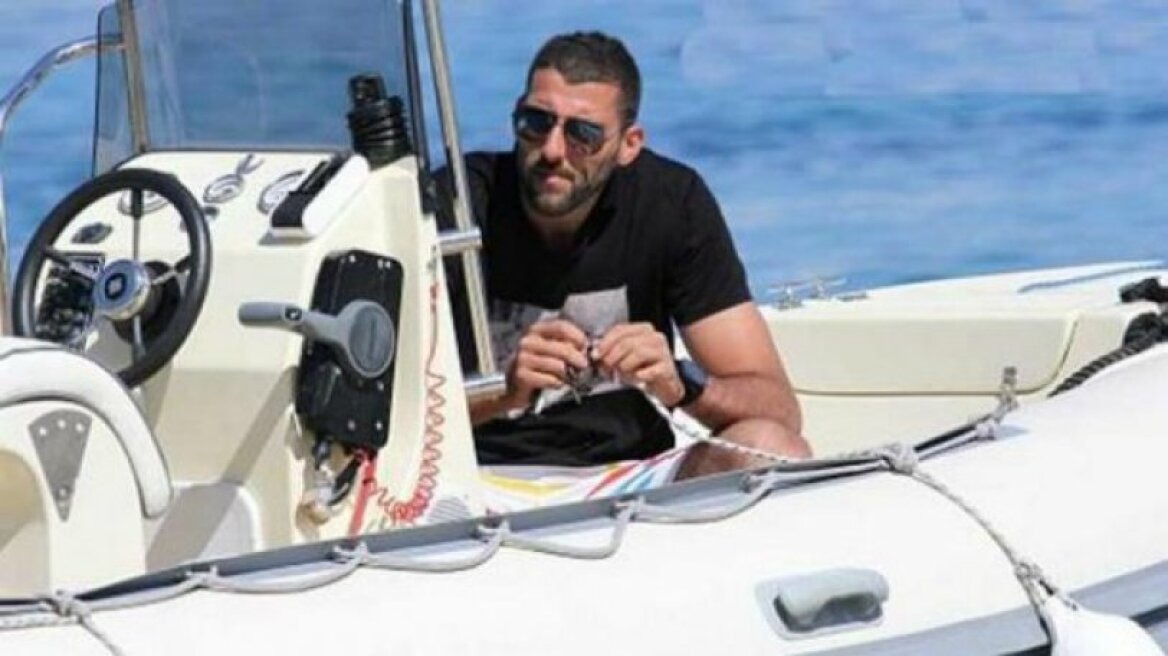 Το απίθανo σκάφος του Μπουρούση! (vid)