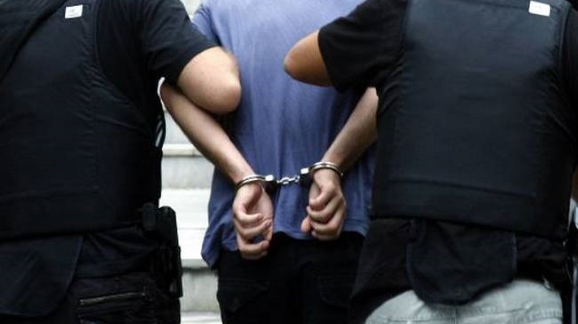 Εξαρθρώθηκε σπείρα με δέκα κλοπές σε Ηλεία και Αχαΐα