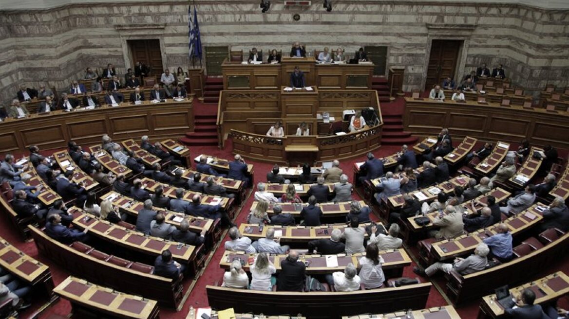 Στη Βουλή το νομοσχέδιο Παππά για την τηλεοπτική διαφήμιση