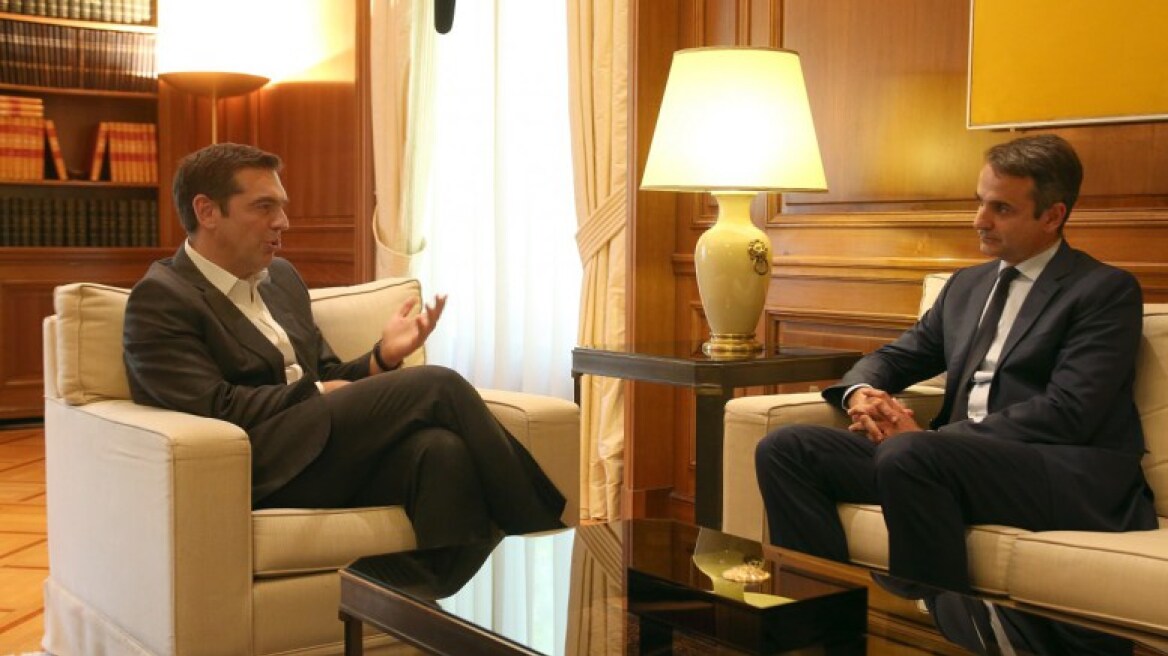 New Democracy attacks Tsipras over “Guardian” interview on Economy