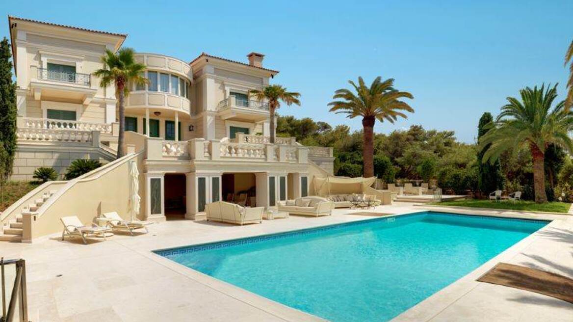 Enter the Villa in Attica going for a cool €17 million (photos)