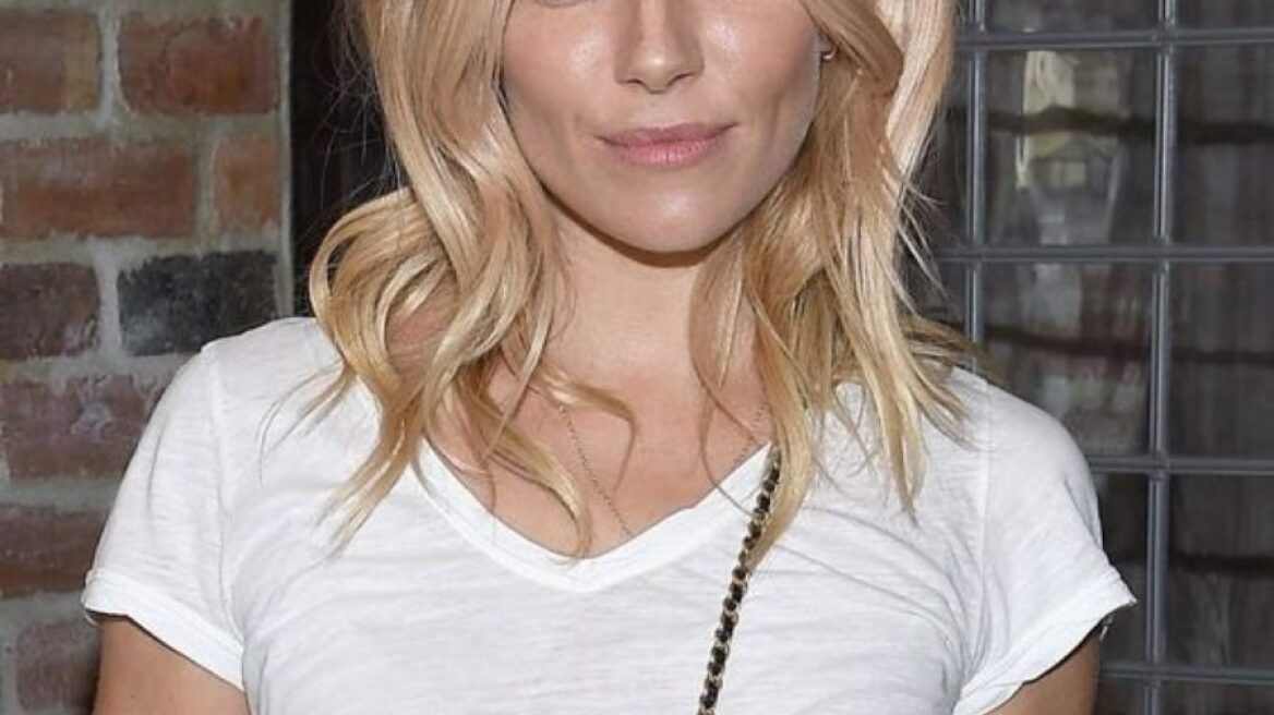 Η Sienna Miller μόλις φόρεσε το ωραιότερο καλοκαιρινό print!