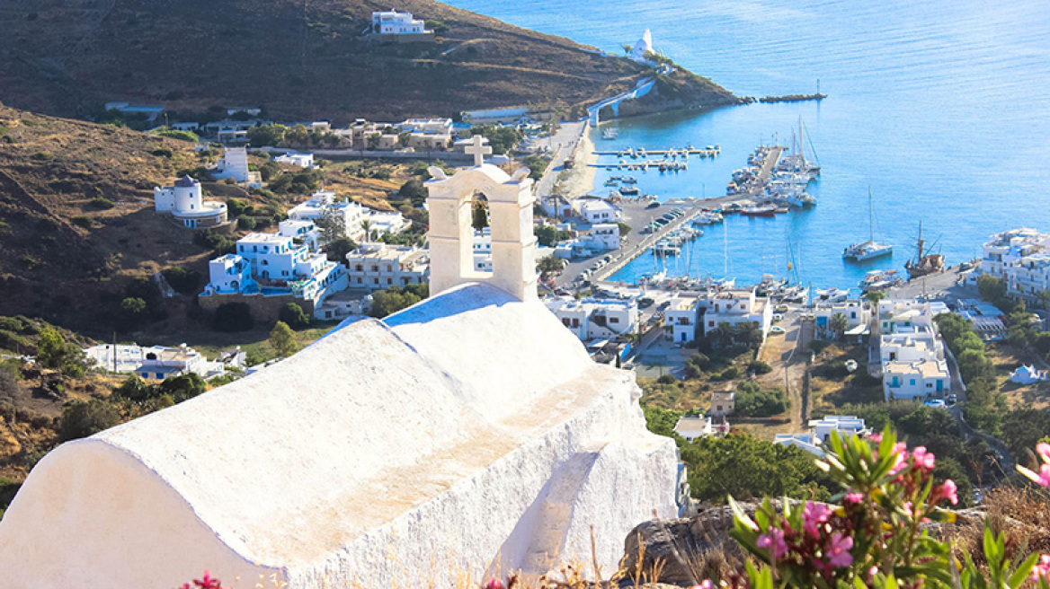 Ταξιδεύοντας στην Ιο, το νησί των αντιθέσεων