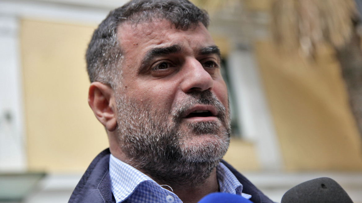 Σε φυλάκιση 8 μηνών ο Βαξεβάνης για δυσφήμιση δια του τύπου σε βάρος της συζύγου Στουρνάρα