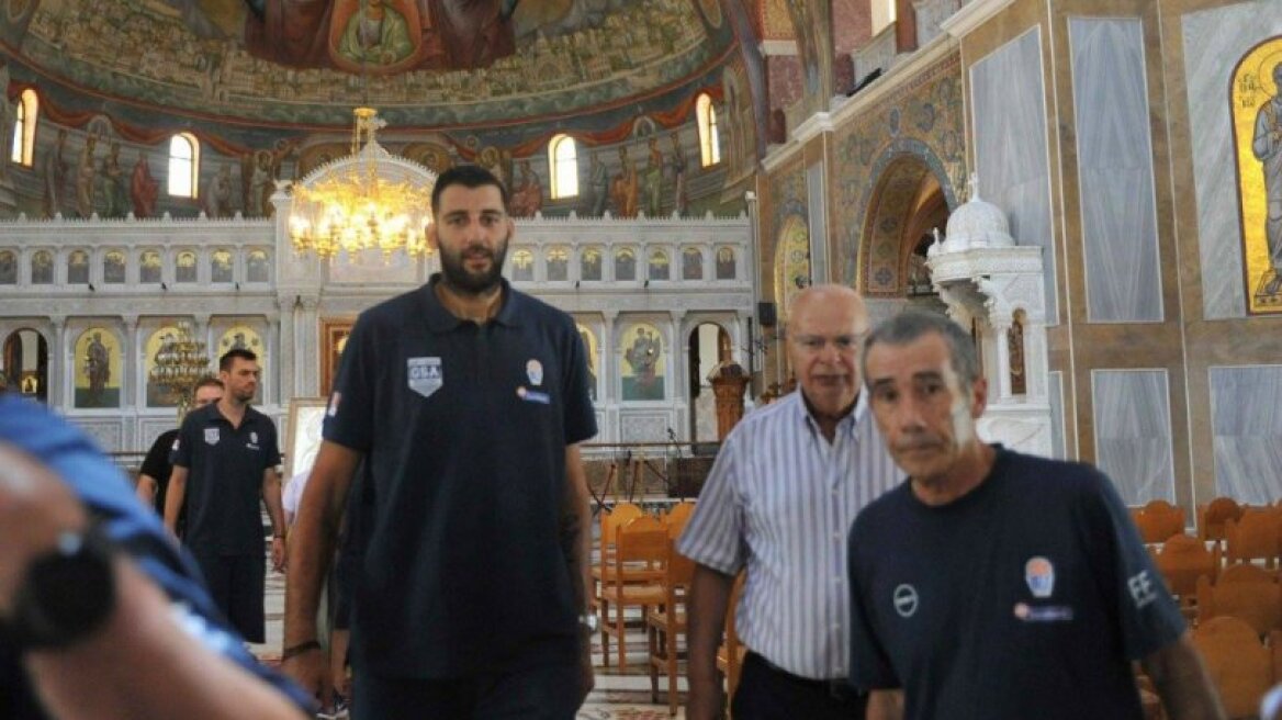 Παράπονα Μπουρούση σε Βασιλακόπουλο: «Δεν ντρεπόμαστε;»