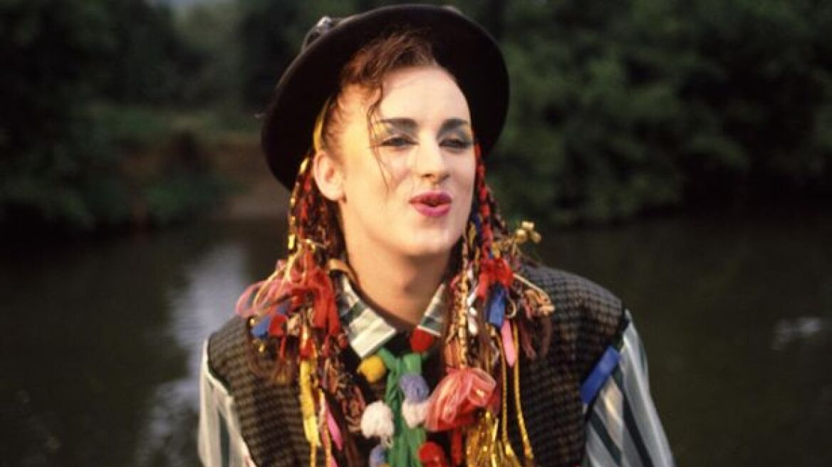 Στη Μύκονο ο εκκεντρικός ποπ σταρ Boy George