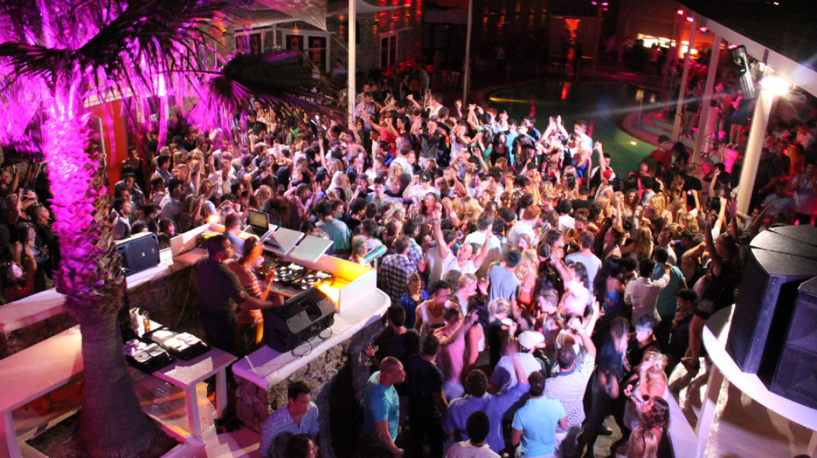 Μύκονος: Αντιδράσεις για την επιβολή «μουσικής σιγής» στις 3 τα ξημερώματα 