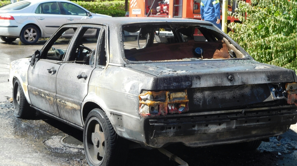 Πάτρα: Ανθρωποκυνηγητό για τους εμπρηστές αυτοκινήτων και δικύκλων