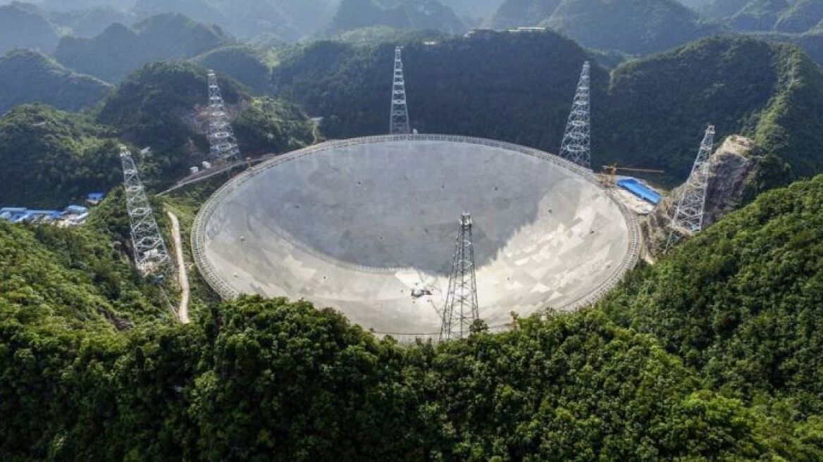 The reason China can’t find anyone to operate its alien-hunting telescope