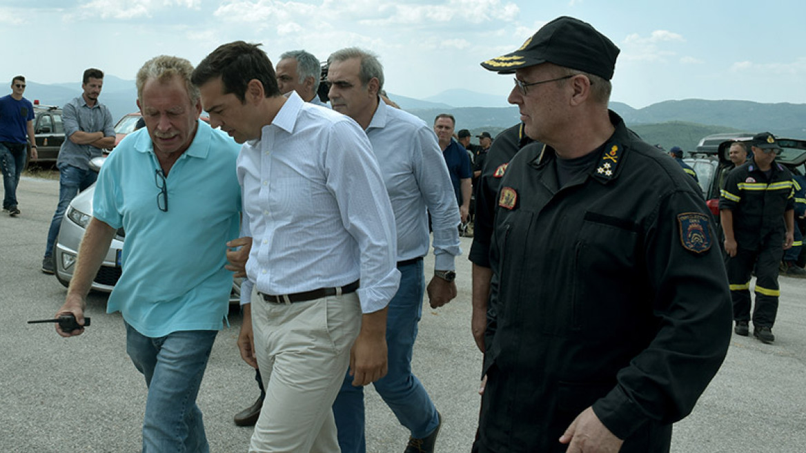 Δεν επέτρεψαν σε δημοσιογράφους από Σκάι και Ant1 να καλύψουν την επίσκεψη Τσίπρα στα καμένα