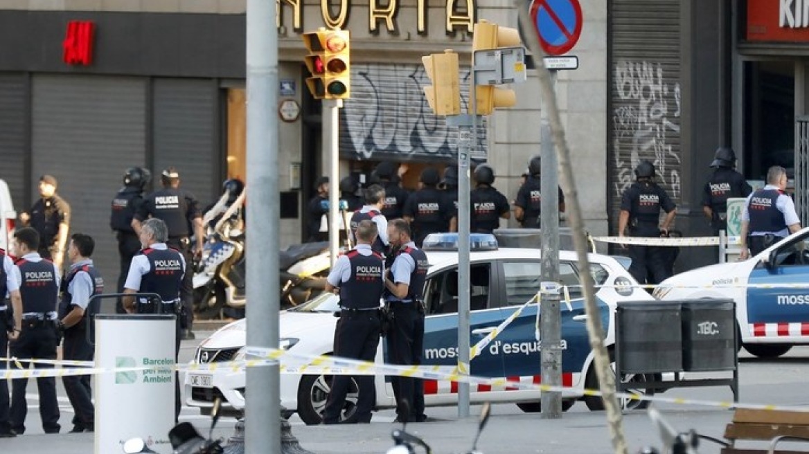 Οικογένεια Ελλήνων στους τραυματίες της Βαρκελώνης
