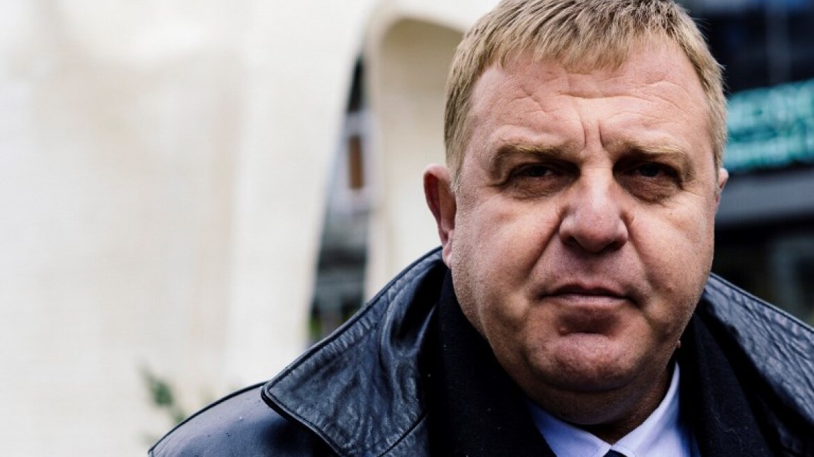 Βούλγαρος υπ. Άμυνας: Το ΝΑΤΟ να πυροβολεί τους μετανάστες στα ελληνικά σύνορα