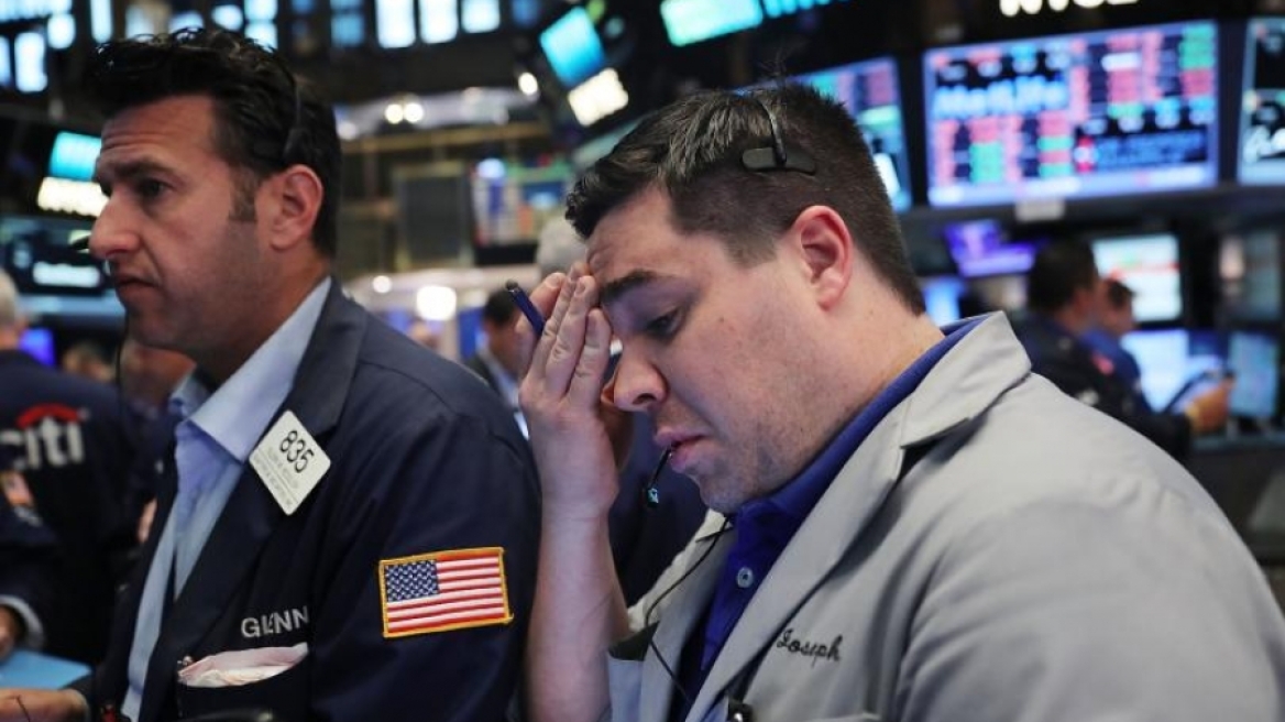 Ο Τραμπ δεν πείθει και η Wall Street «βουλιάζει»