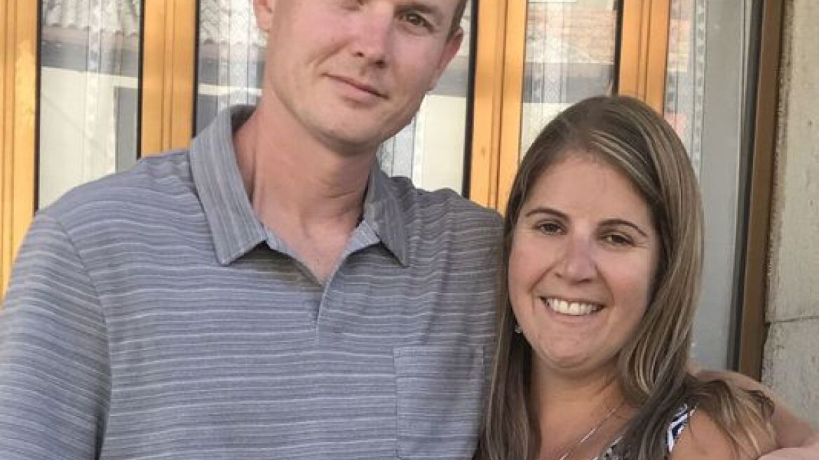 Βρήκαν στο δρόμο διαμαντένιο δαχτυλίδι που είχαν χάσει πριν από εννιά χρόνια! 