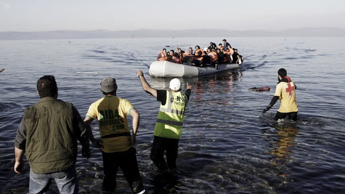 Nearly 1,500 refugees passed into Greece in August
