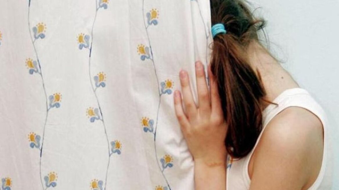 Father arrested after prostituting daughter for 5 euros