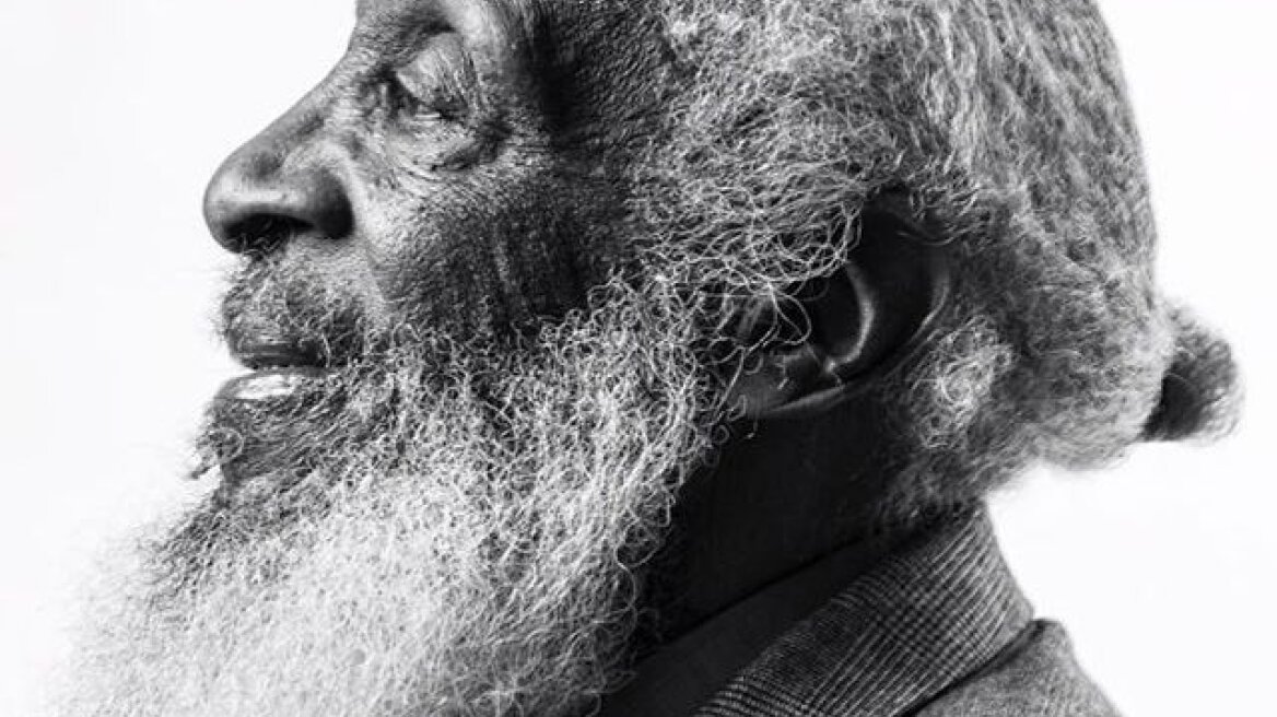 Πέθανε ο αμερικανός κωμικός και ακτιβιστής Ντικ Γκρέγκορι