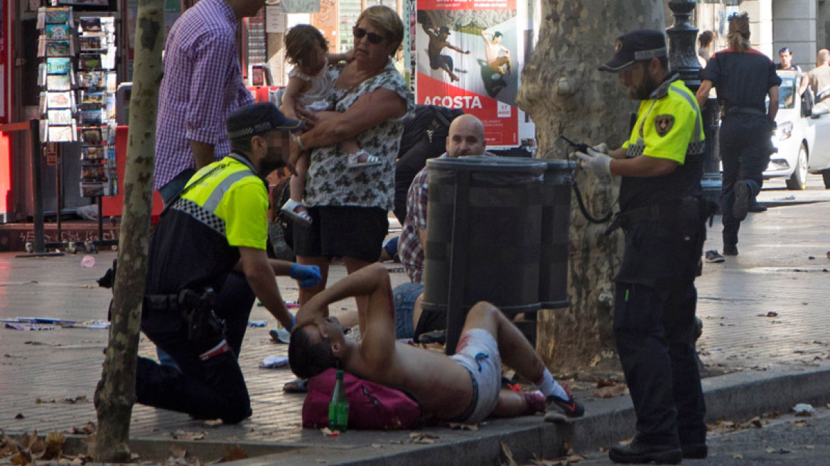 «Είναι οπλισμένος και επικίνδυνος»: Ψάχνουν σε όλη την Ευρώπη τον τζιχαντιστή της Βαρκελώνης