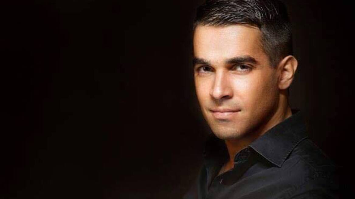 Ο Βασίλης Δήμας στο... τιμόνι του «Posidonio» 