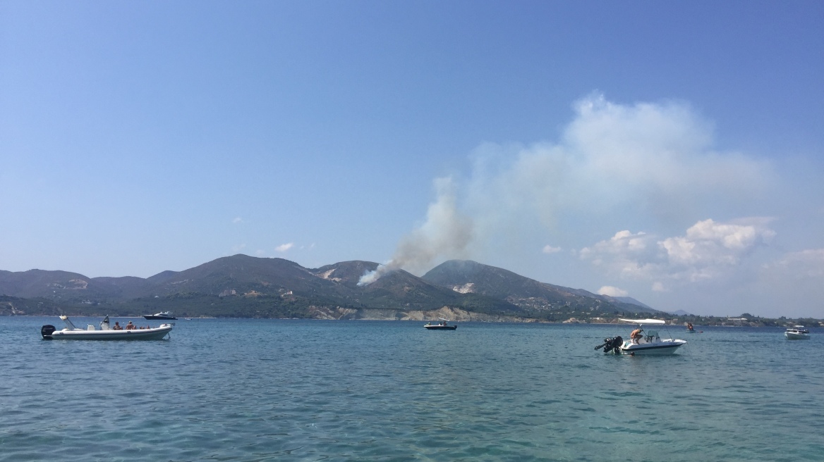 Φωτογραφίες: Νέα πυρκαγιά ξέσπασε στη Ζάκυνθο