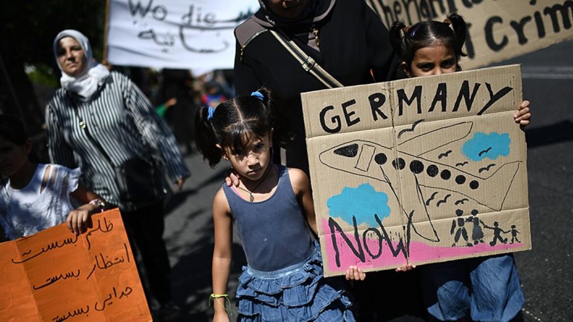 Guardian: Europe sending refugees back to Greece!