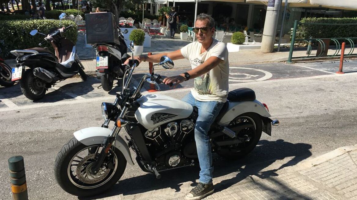 Νέο τραγούδι: Ο Χαριτοδιπλωμένος «έχει βάλει στο μάτι» τη Μαρία Ματσούκα