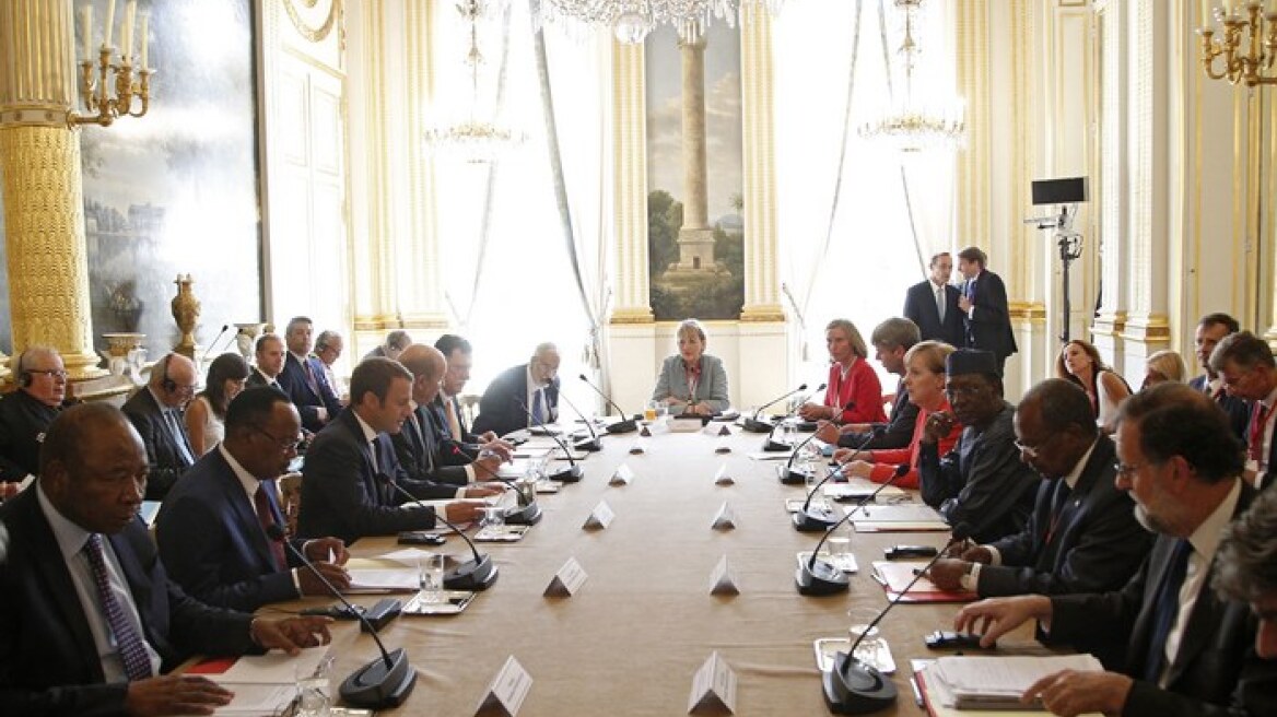 Γαλλία: Τη δημιουργία hotspot στον Νίγηρα και το Τσαντ προτείνει ο Μακρόν