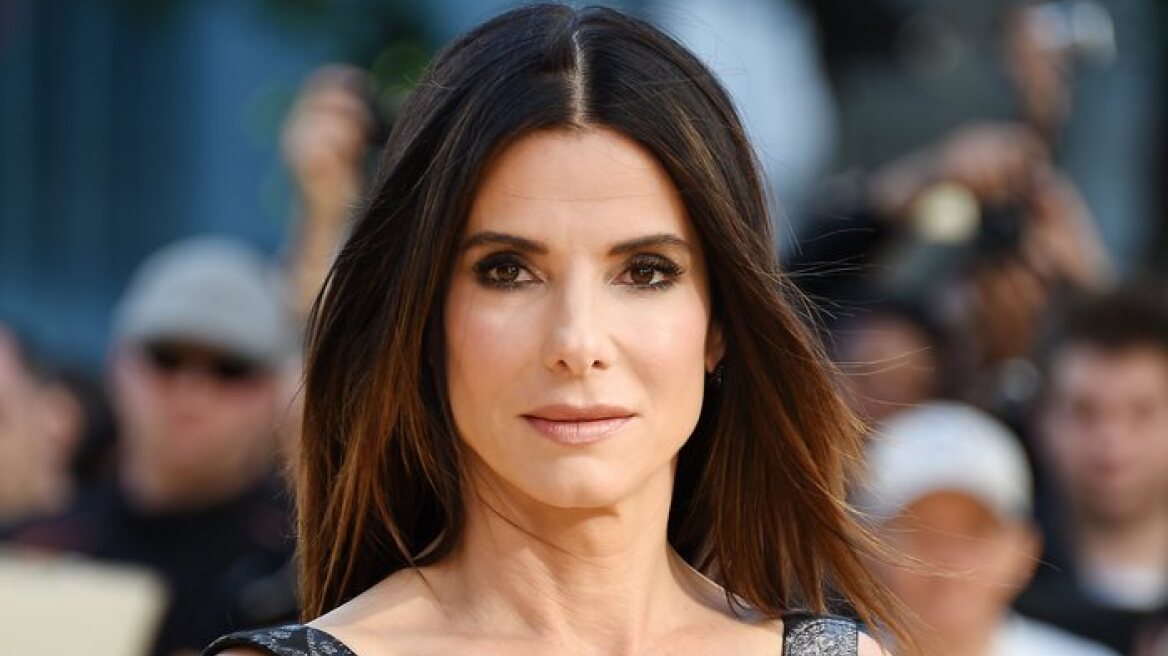 Η Σάντρα Μπούλοκ ανησυχεί για την ασφάλεια της οικογένειάς της - Η ανακοίνωσή της για τις παραπλανητικές καμπάνιες στα social media