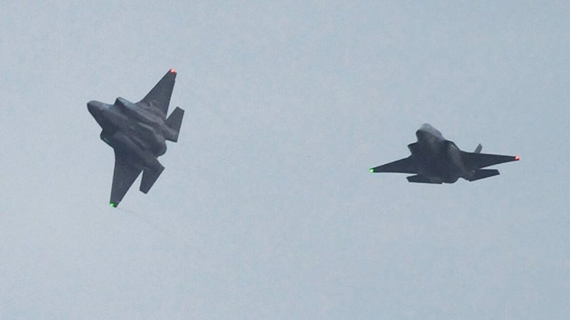 US bombers fly over Korea in show of might