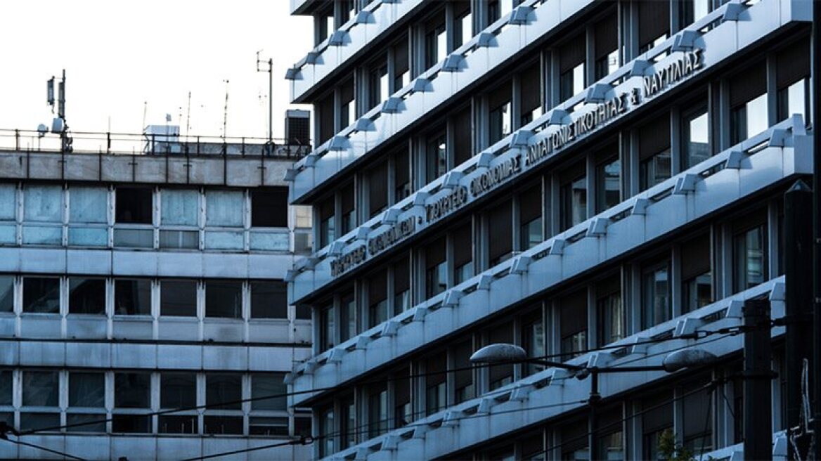 GDP growth below forecasts, ELSTAT provisional data reveals