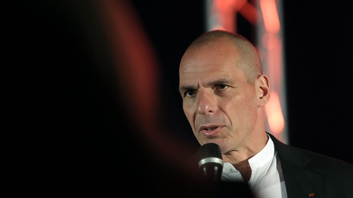 Ο Γιάνης Βαρουφάκης αποκαλύπτει τι είχε συμβουλέψει τον Κόρμπιν για το Brexit