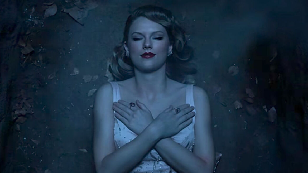 Τα 16 λουκ που φόρεσε η Taylor Swift στο “Look What You Made me Do”