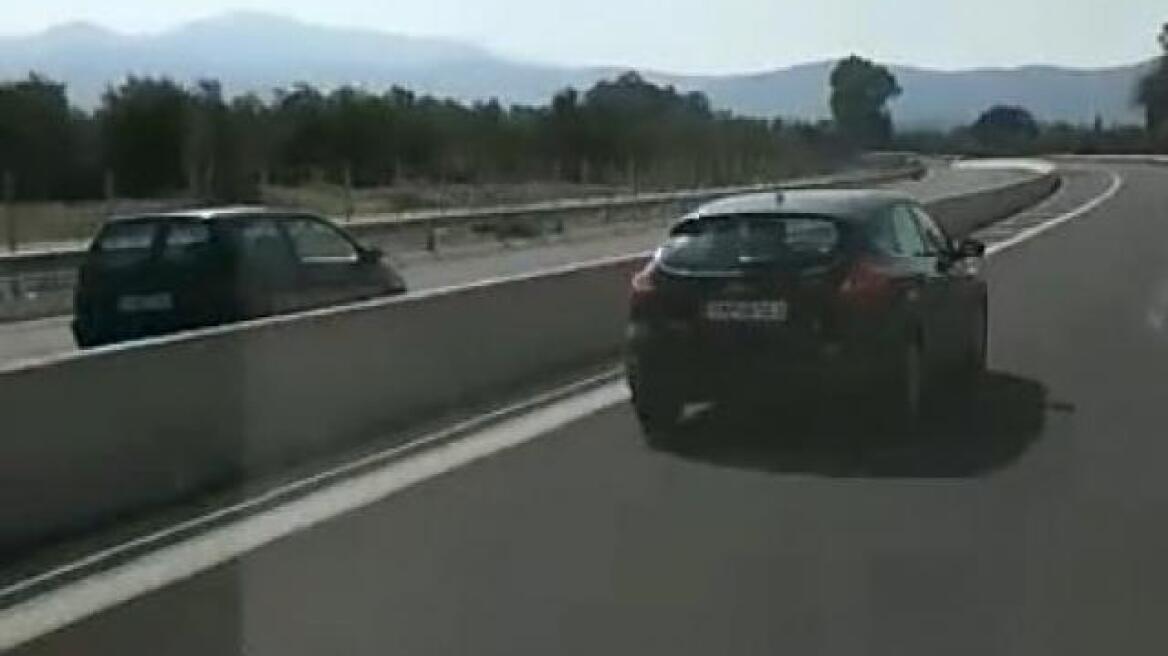 Βίντεο: Οδηγός μπήκε ανάποδα στην εθνική οδό Καλαμάτας - Κορίνθου