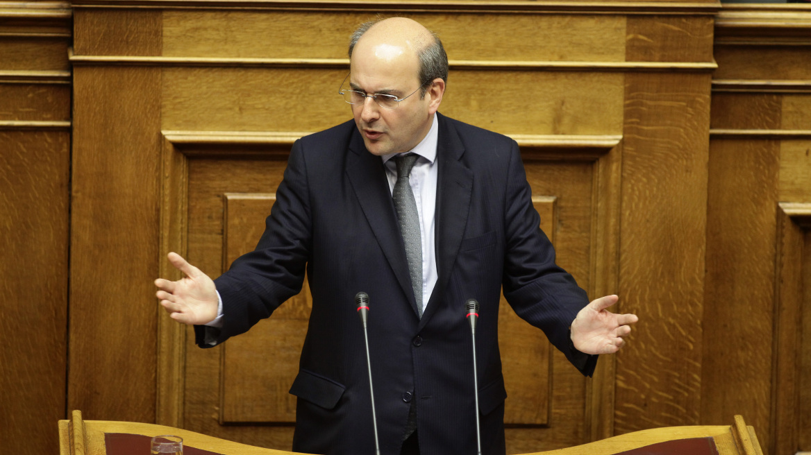 Επίθεση Χατζηδάκη για τις κορδέλες Τσίπρα: Σήμερα είχαμε εδώ την Ελλάδα του λαϊκισμού