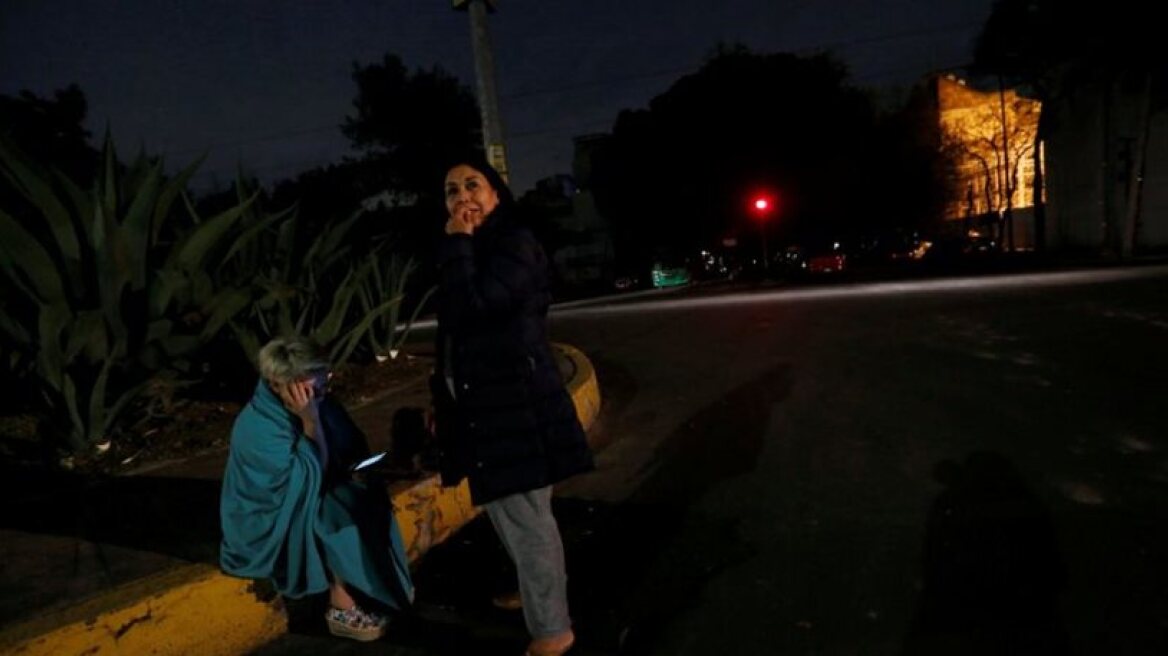 8 magnitude earthquake strikes Mexico